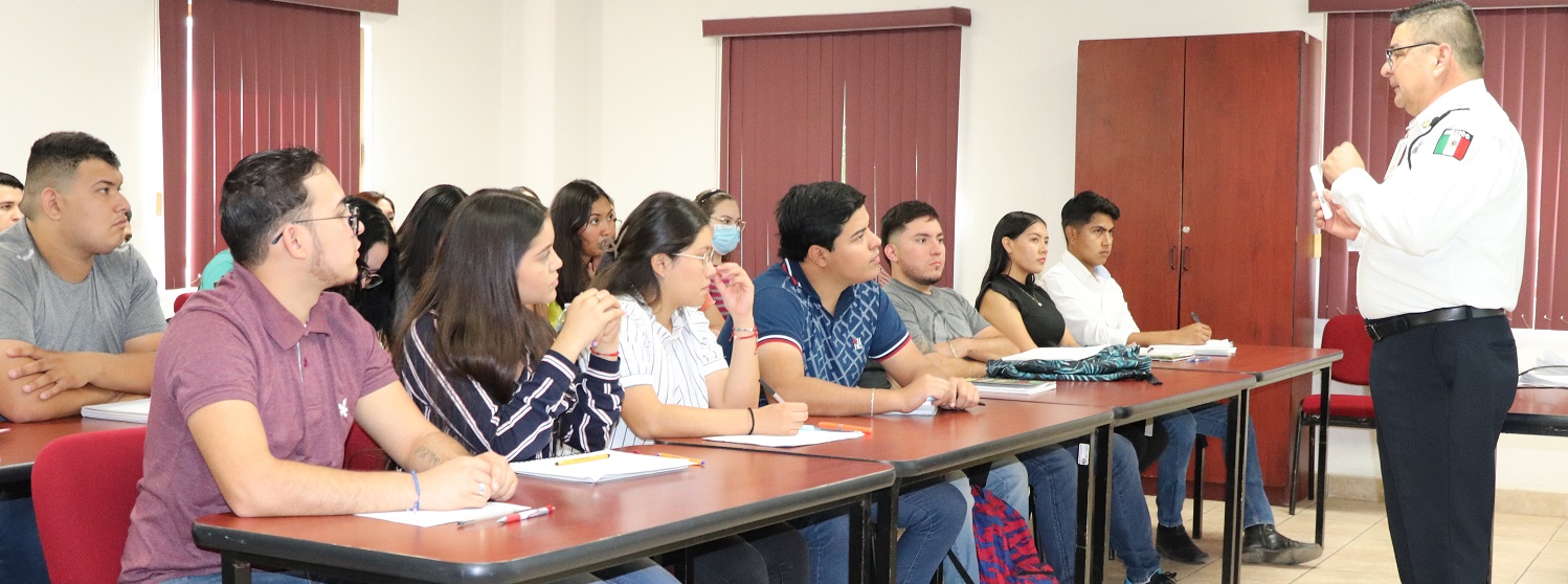 Participan estudiantes de Derecho en taller sobre Primer Respondiente e IPH